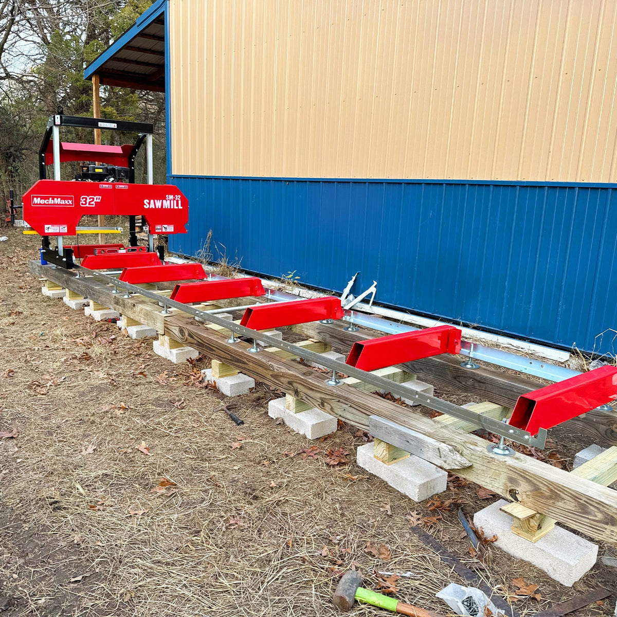 32" Portable Sawmill (5 x Blades Included),  420cc 13.4HP E-Start Gasoline Engine,  26.5" Board Width,  20' Track Length (13' Track Length + 6.4' Track Extension Included) ,  SM-32
